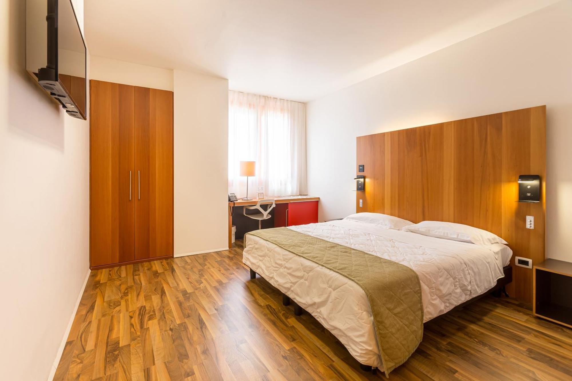 New Ipoint Hotel San Giovanni in Persiceto Eksteriør bilde