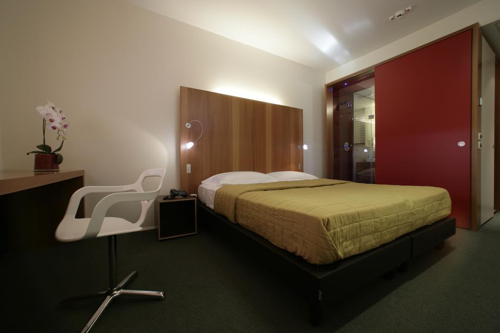 New Ipoint Hotel San Giovanni in Persiceto Eksteriør bilde